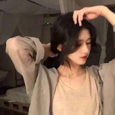 隔窗恋爱：咫尺相望